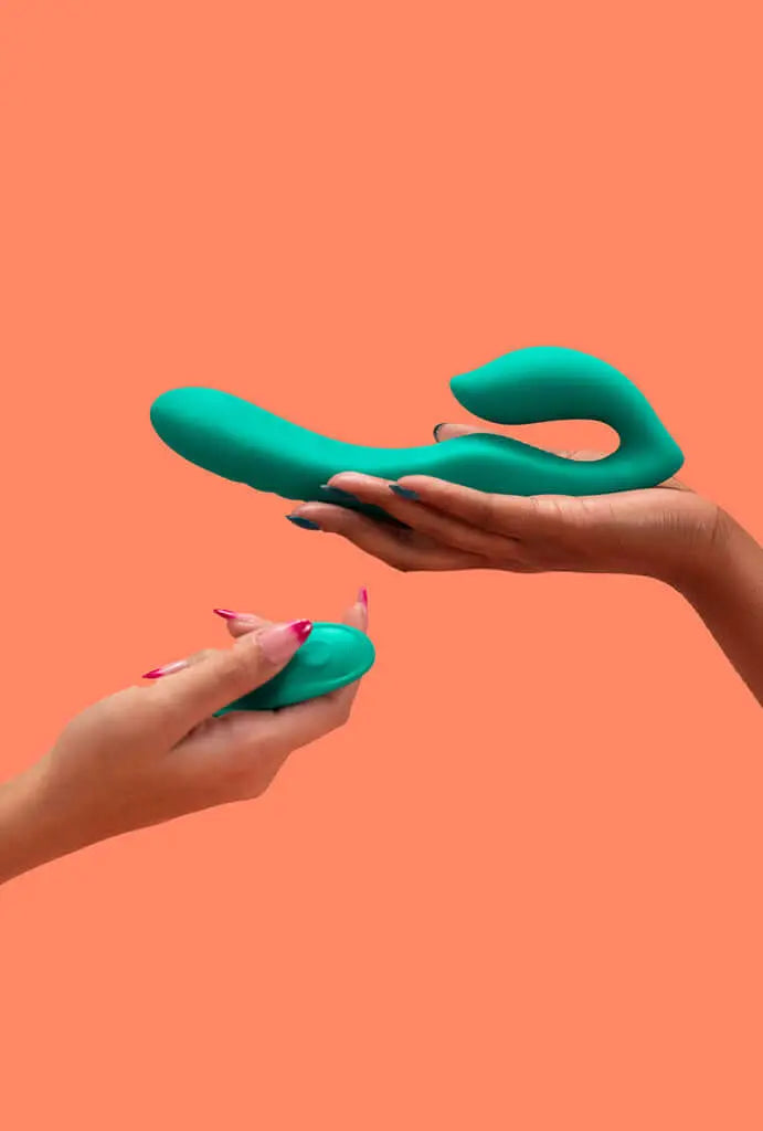 conto-erotico-conto-erotico-Vibrador-DUO-Dildo-Duplo-Vibratorio-20608228.jpg-Macetaflix